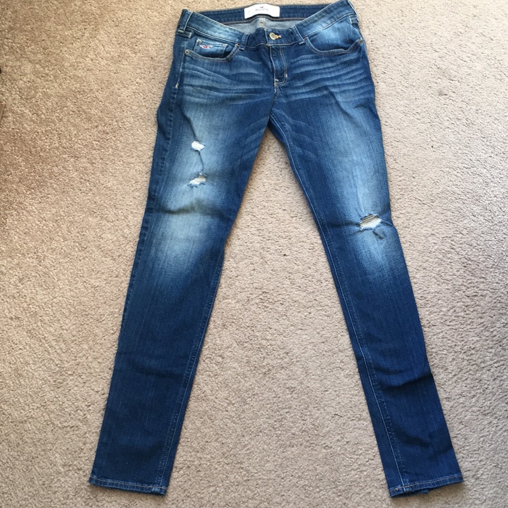 Like New Distressed Hollister Skinny Jeans